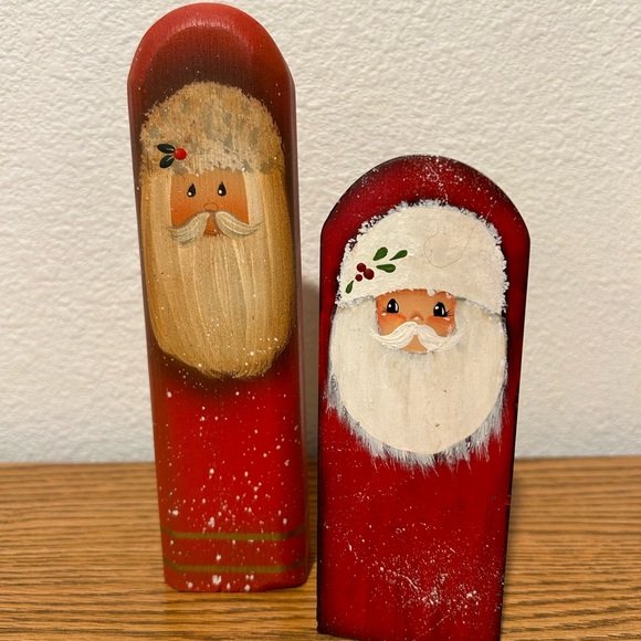 Handpainted Wooden Santa’s - Picture 3 of 13